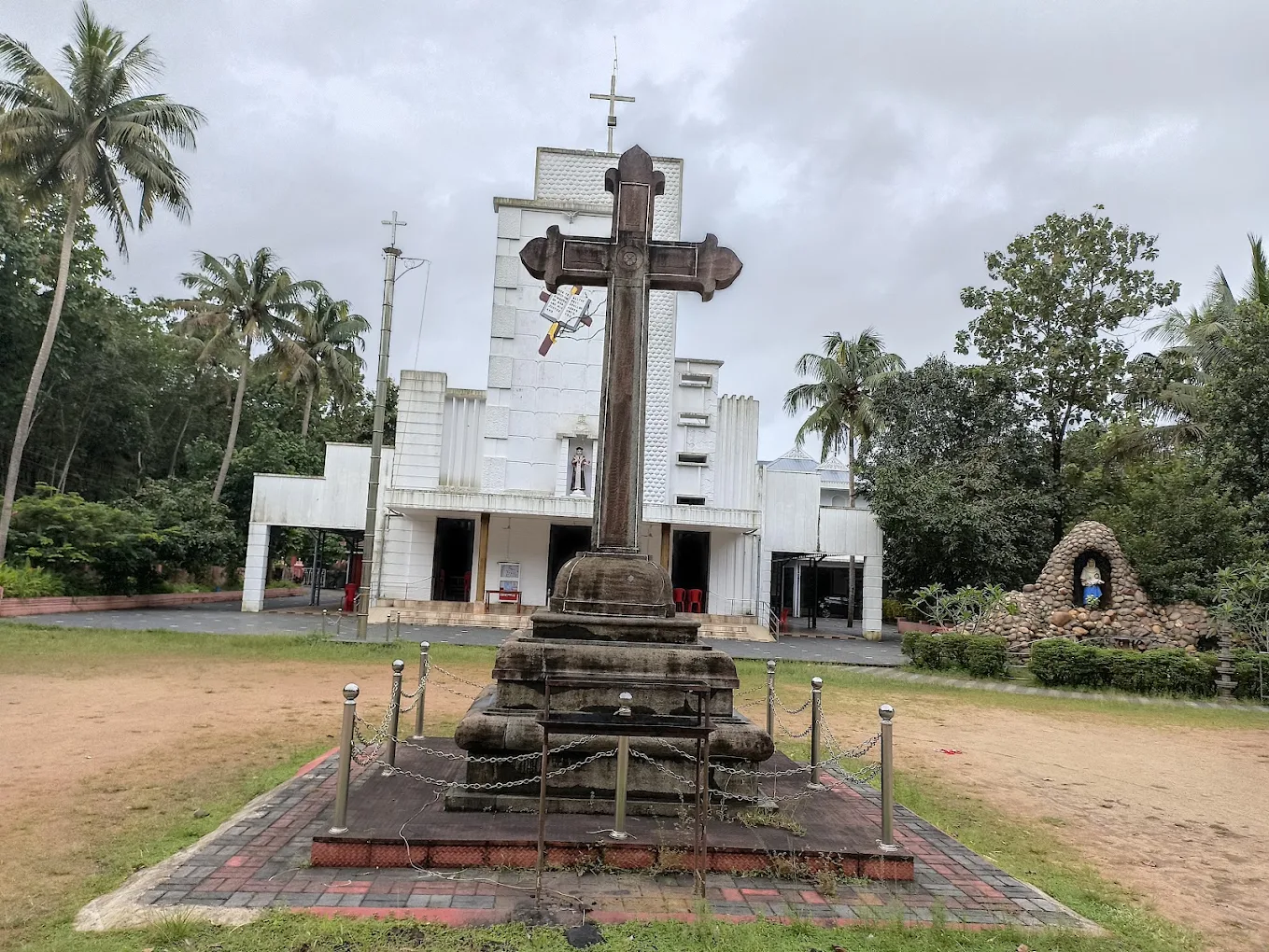 St. Thomas More Church Alakode, Meenmutty
